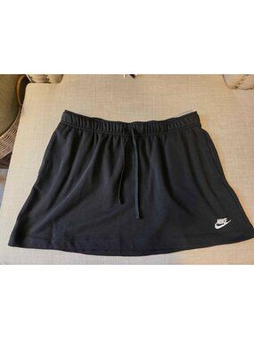 Nike womens skirt new with tags XL